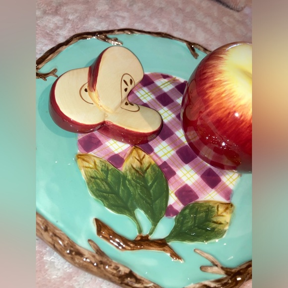 Vintage Style Eyes by Baum Bros 3-D Hanging Collector Plate Apple- 8" - Picture 2 of 4